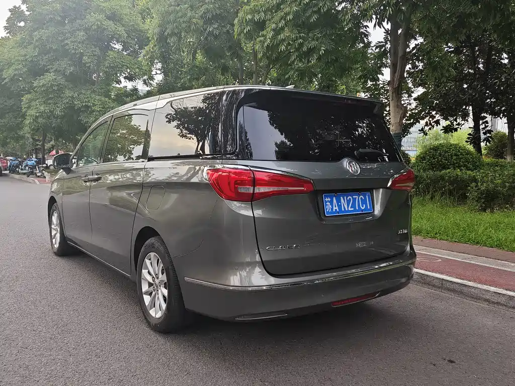 Buick GL8 — миниатюра 5