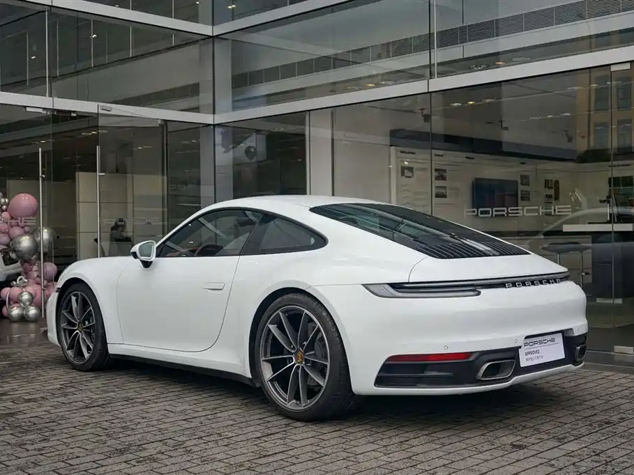 Porsche 911 2023 Carrera 3.0T