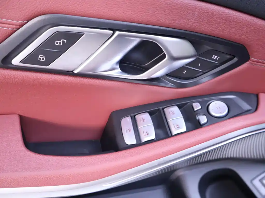 BMW 3 Series — миниатюра 17