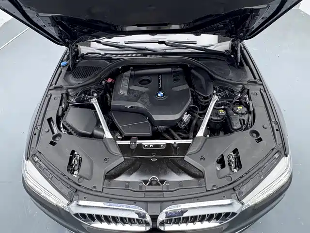 BMW 5 Series — миниатюра 16