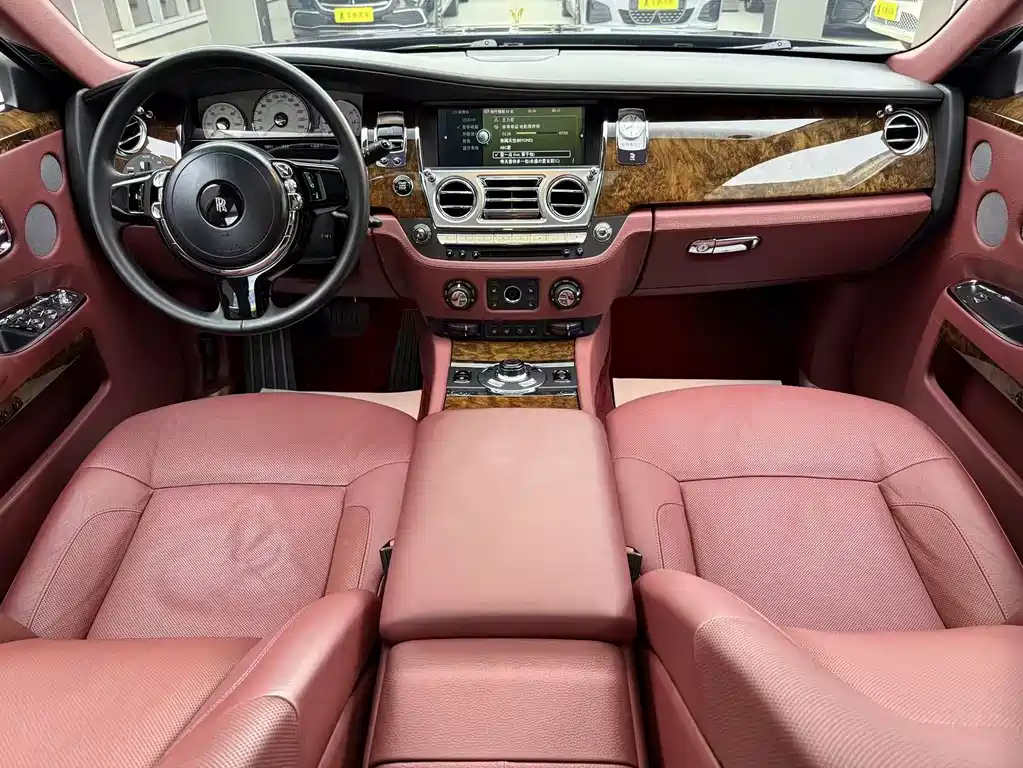 Rolls-Royce Ghost — миниатюра 9