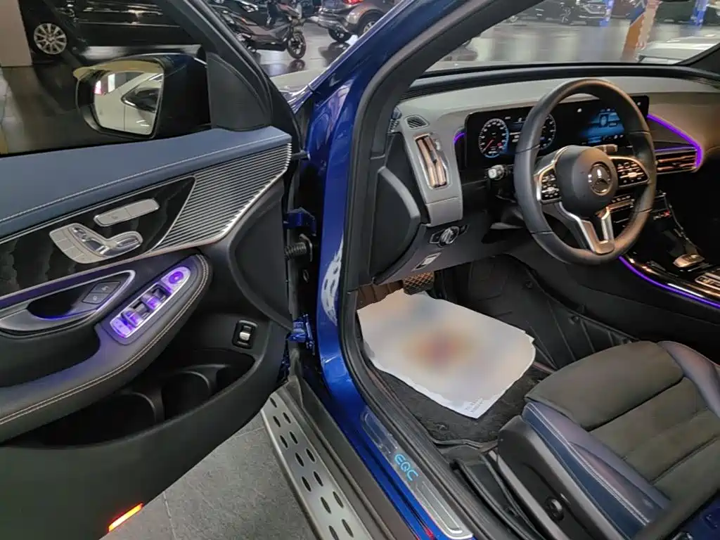 Mercedes-Benz EQC — миниатюра 16