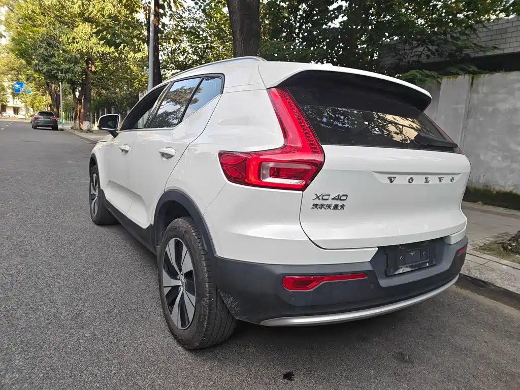 Volvo XC40 — миниатюра 7