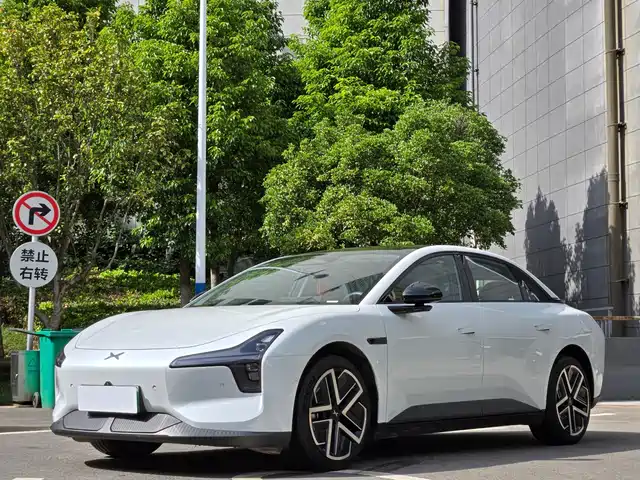 2025 Xpeng Mona M03