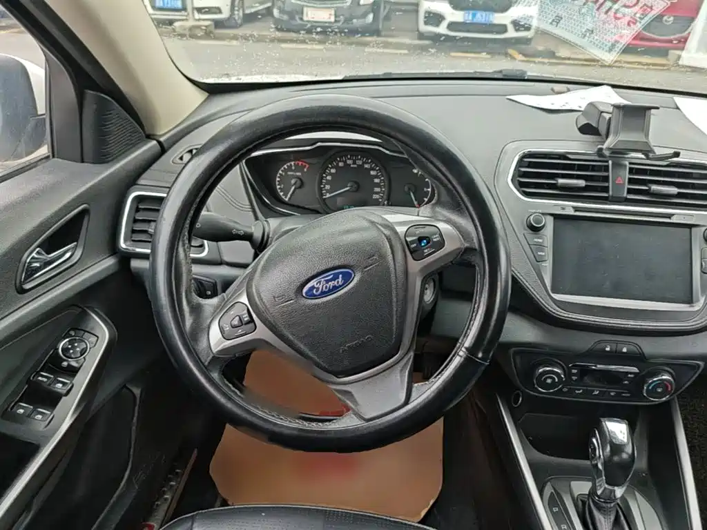 Ford Escort — миниатюра 11
