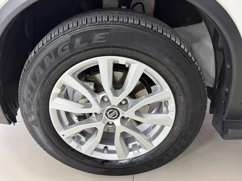 Nissan X-Trail — миниатюра 6