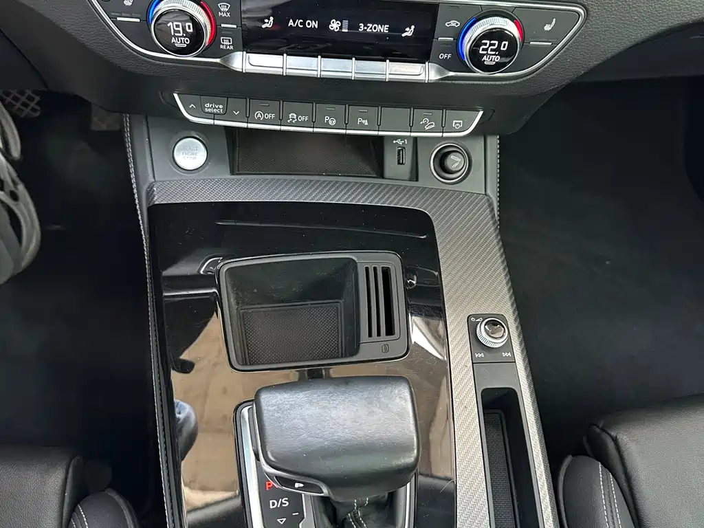 Audi Q5L — миниатюра 14