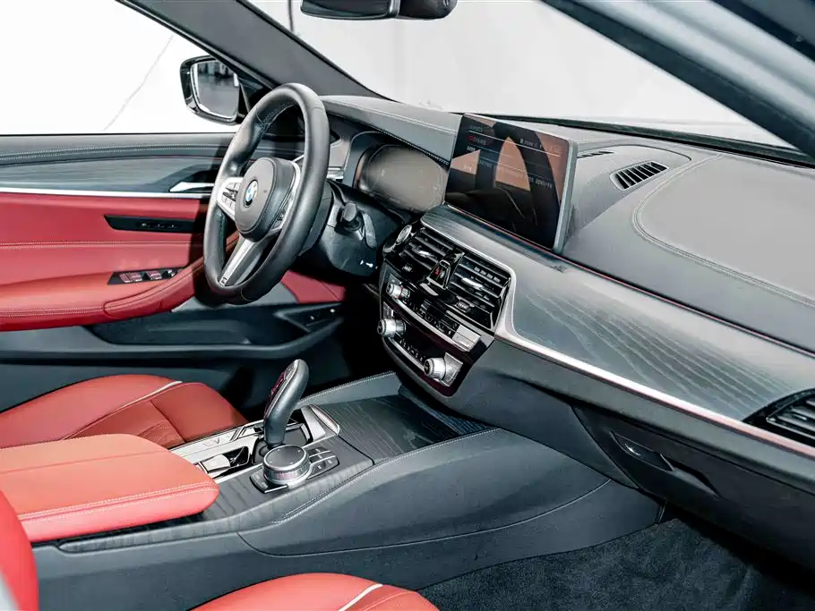 BMW 5 Series New Energy — миниатюра 17