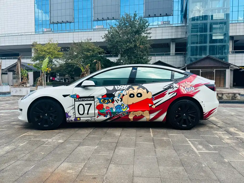 Tesla Model 3 — миниатюра 5