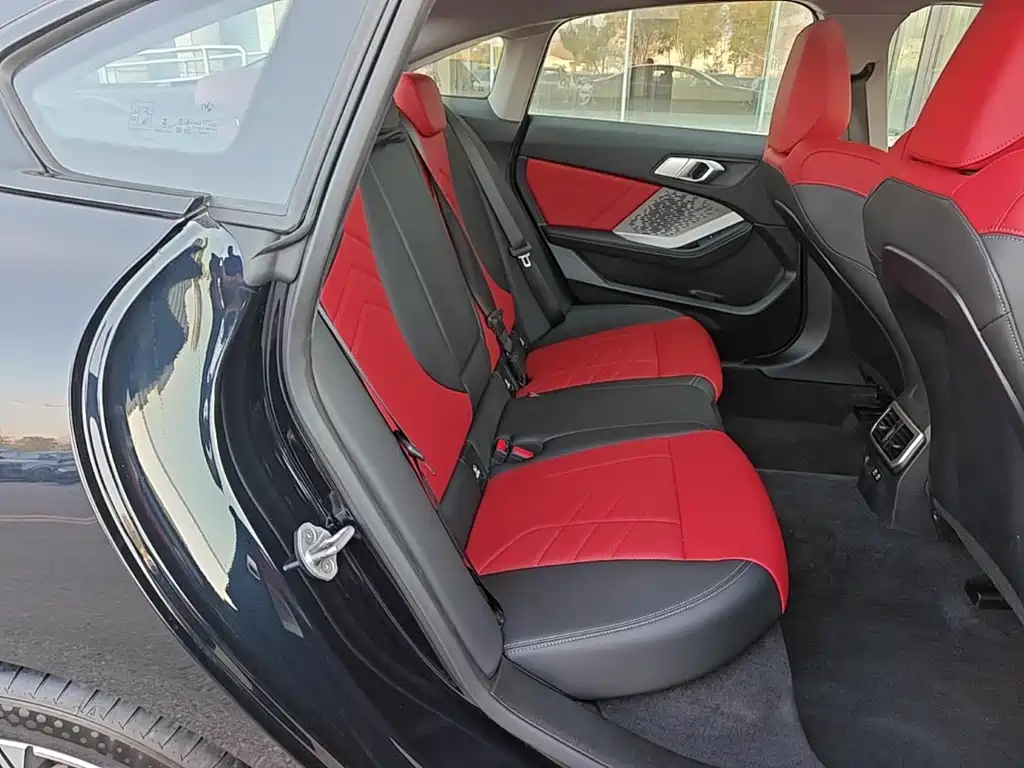 BMW 2 Series — миниатюра 8