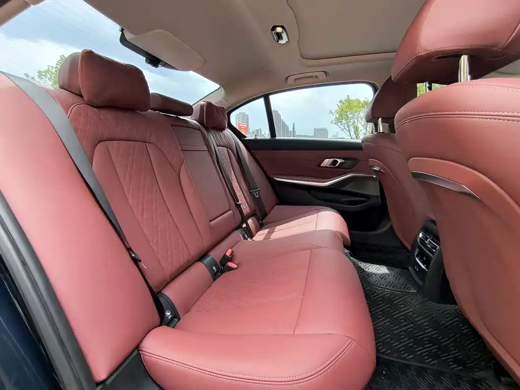 BMW 3 Series — миниатюра 17