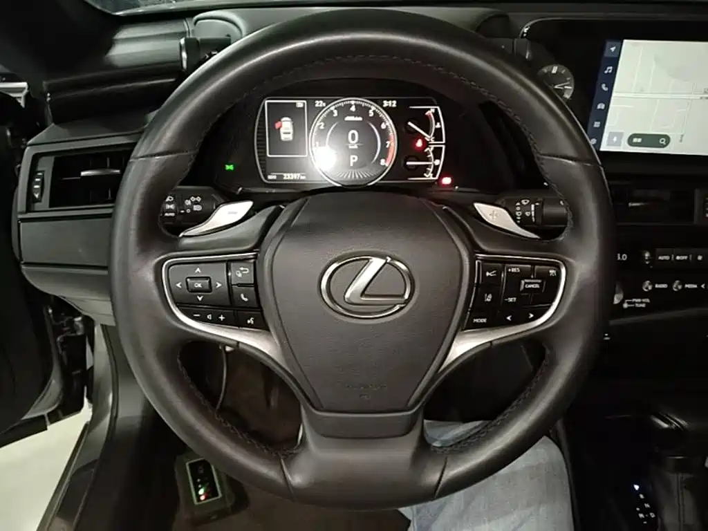 Lexus ES — миниатюра 11