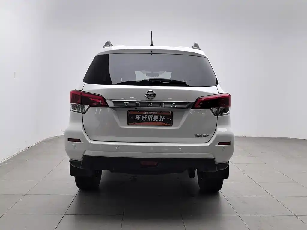Nissan Terra — миниатюра 4