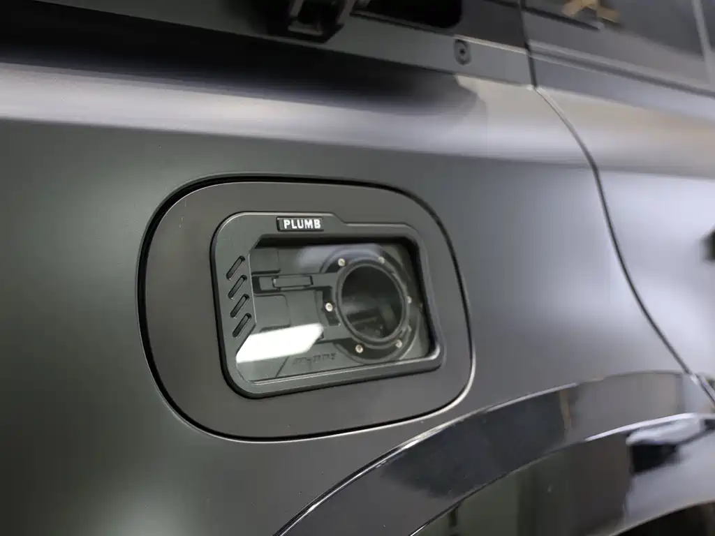 Land Rover Defender — миниатюра 12