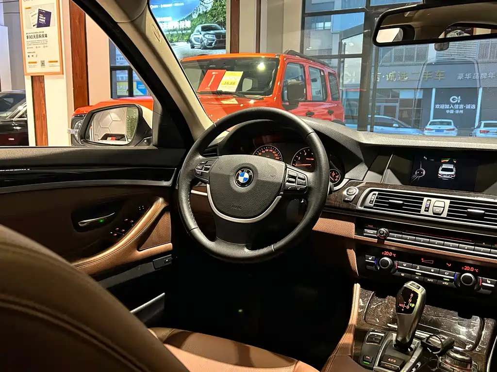 BMW 5 Series — миниатюра 23