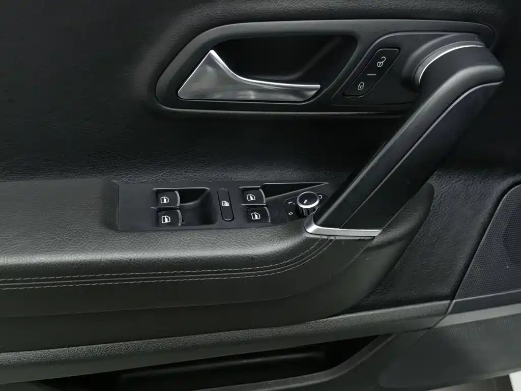 Volkswagen CC — миниатюра 9