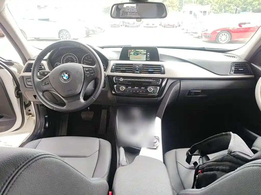 BMW 3 Series — миниатюра 10