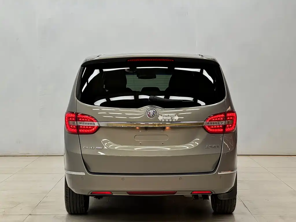 Buick GL8 — миниатюра 7