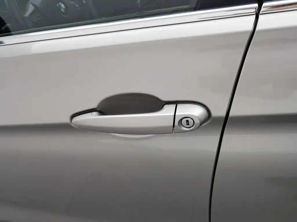 BMW 3 Series — миниатюра 18