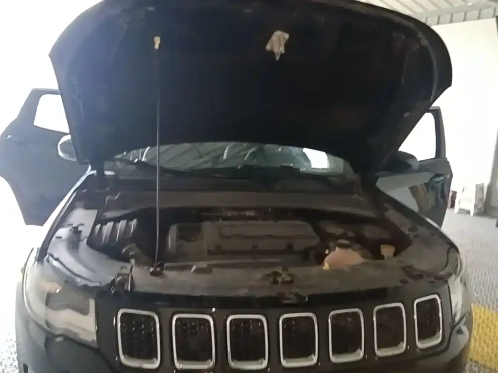 Jeep Compass — миниатюра 20