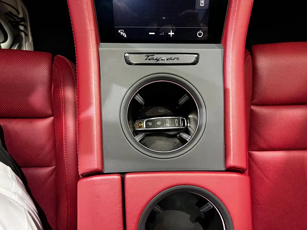 Porsche Taycan — миниатюра 14