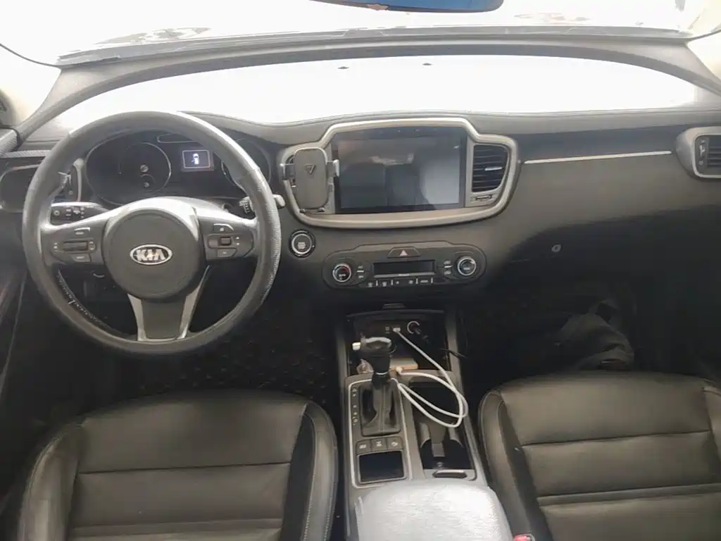 Kia Sorento — миниатюра 10
