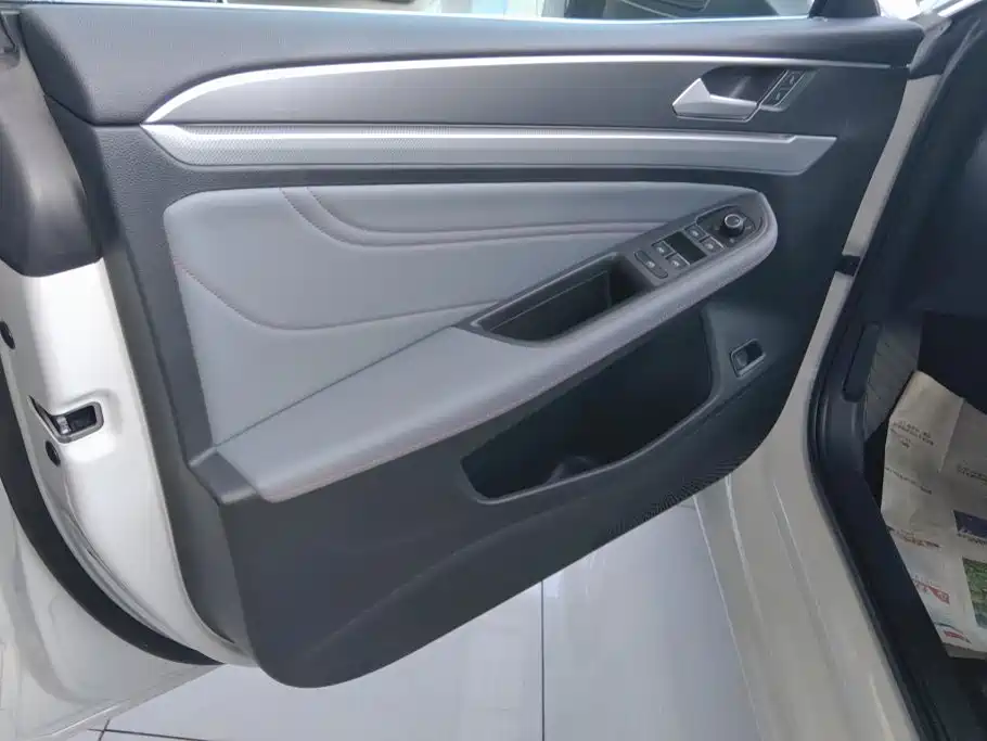 Volkswagen Lamando — миниатюра 7
