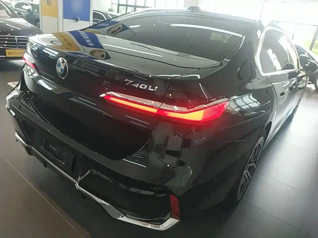 BMW 7 Series 7 2023 735Li M Sport