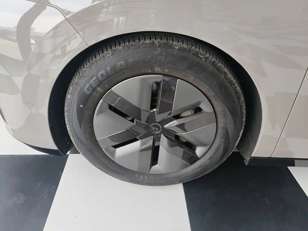 Li Auto Li MEGA — миниатюра 23