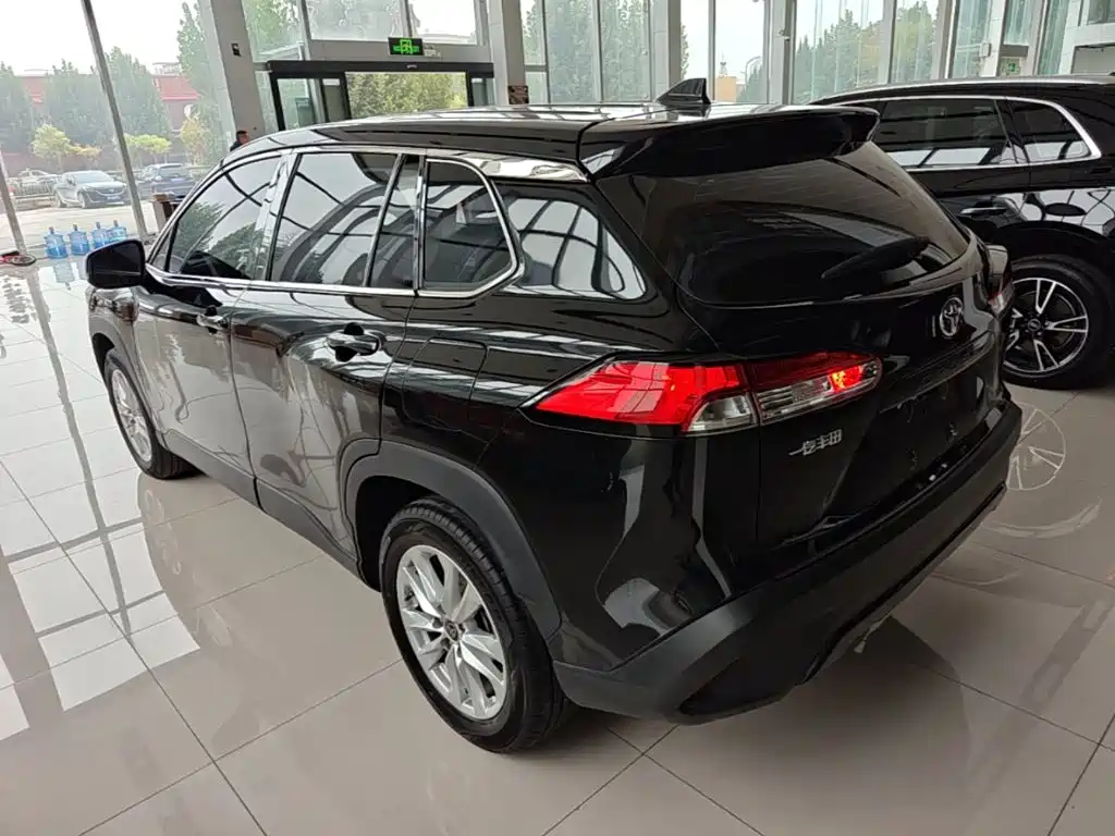 Toyota Corolla Cross — миниатюра 5