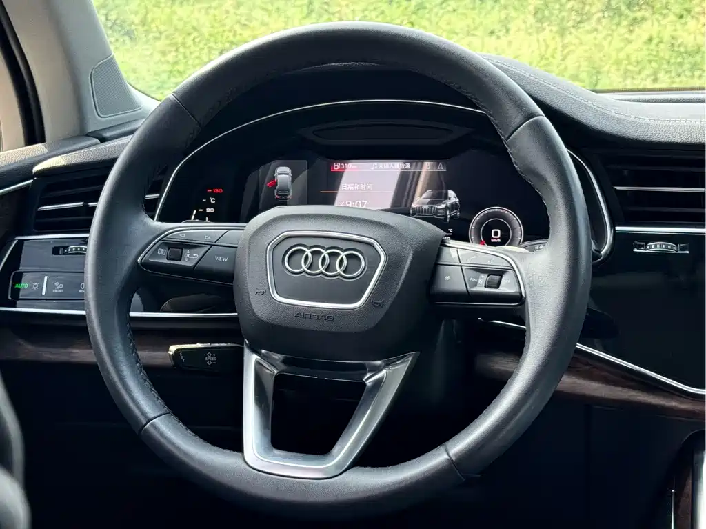 Audi Q7 — миниатюра 10