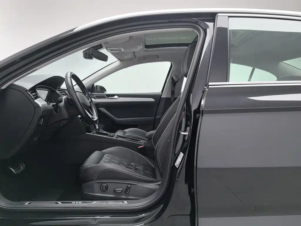 Volkswagen Magotan PHEV — миниатюра 10