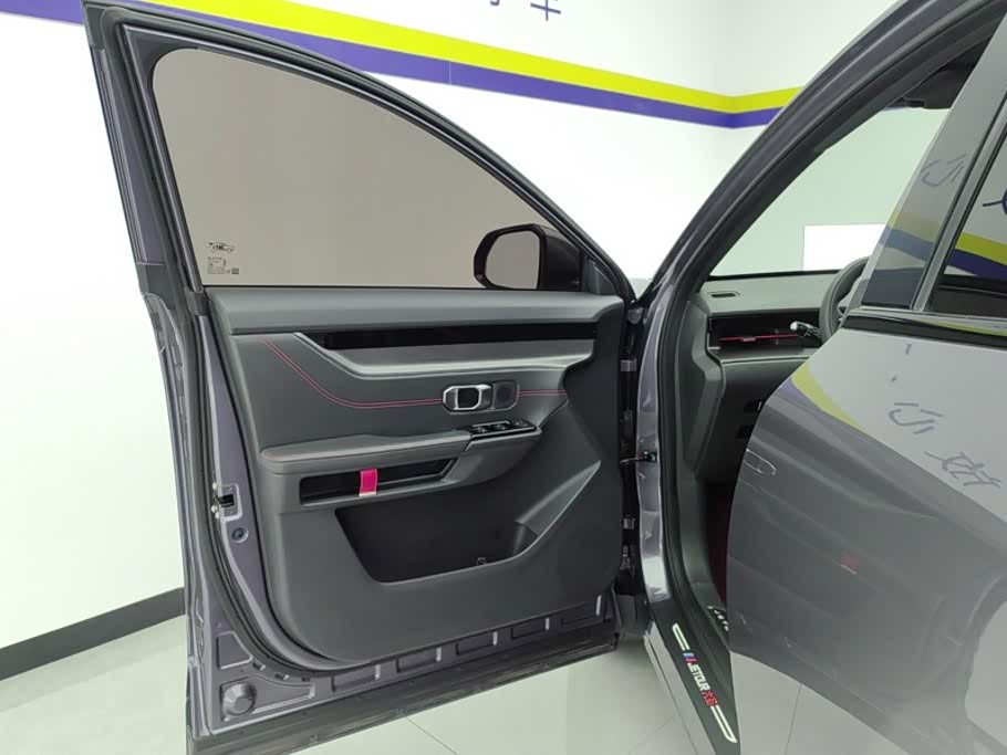 Jetour Jetour Dasheng 1.5 л 2024 г. Серебристо-серый, пробег 34700 км