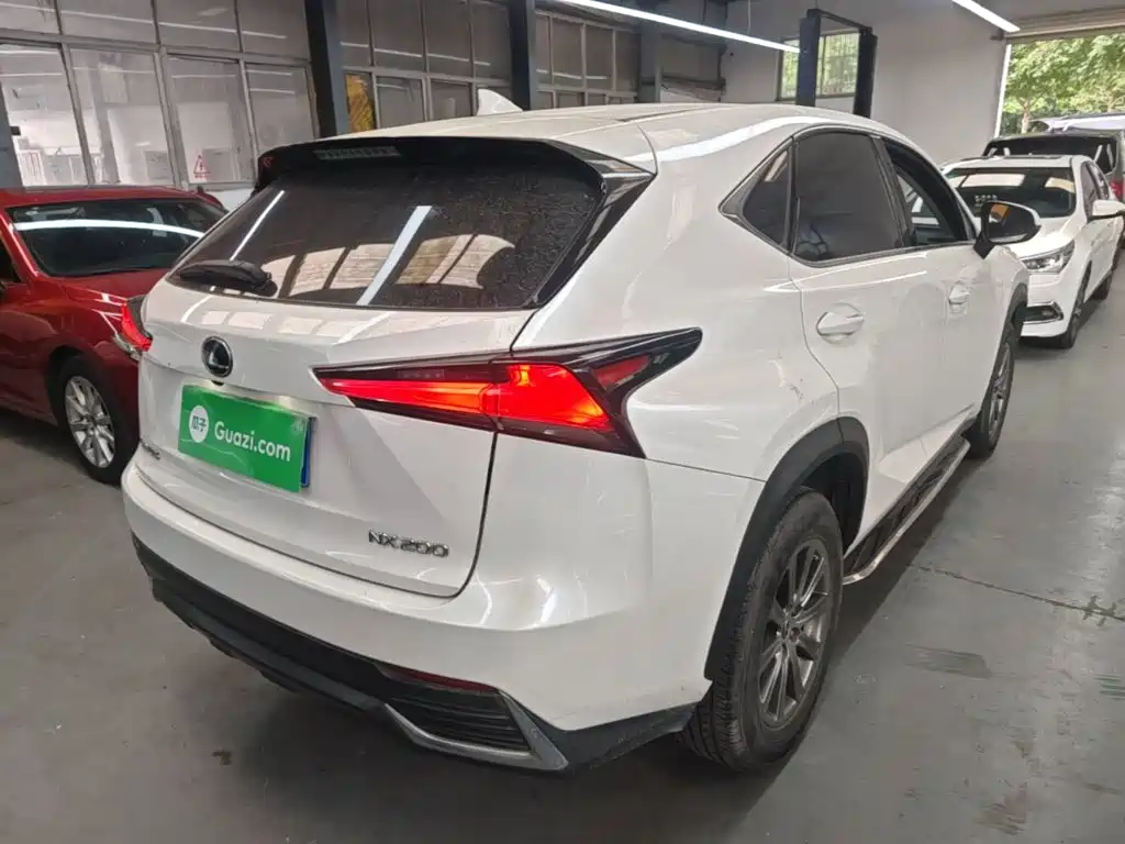 Lexus NX — миниатюра 7