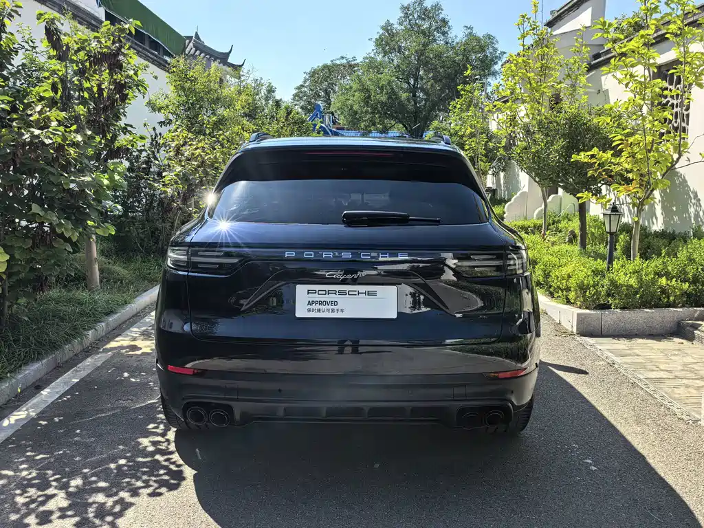 Porsche Cayenne — миниатюра 12
