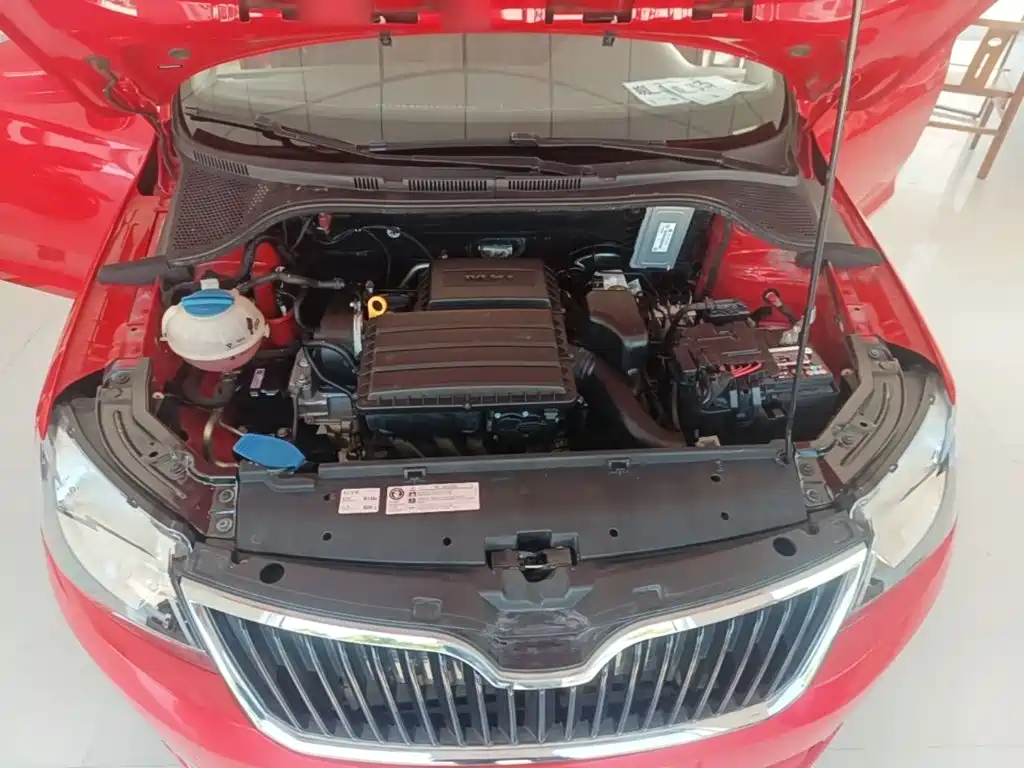 Skoda Rapid Spaceback — миниатюра 20