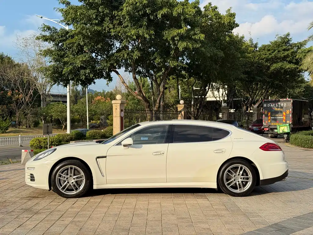 Porsche Panamera — миниатюра 11