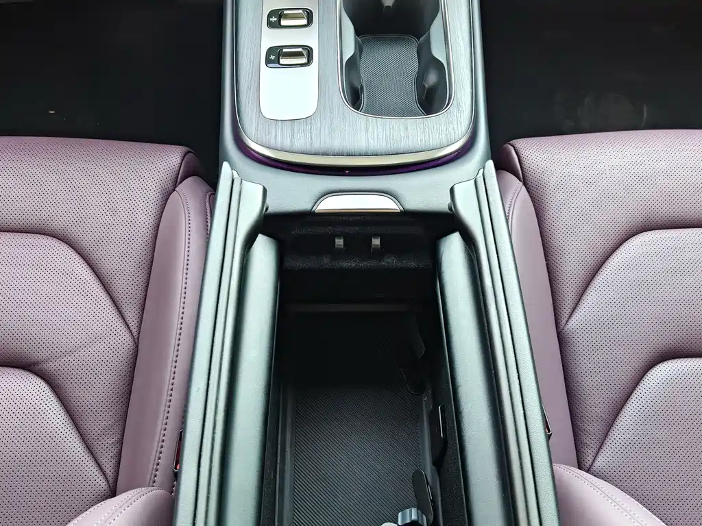 Xiaomi SU7 — миниатюра 15