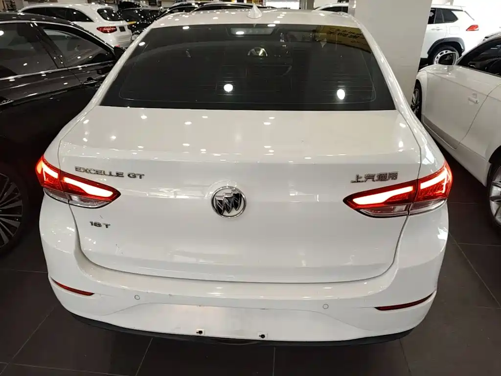Buick Excelle — миниатюра 6