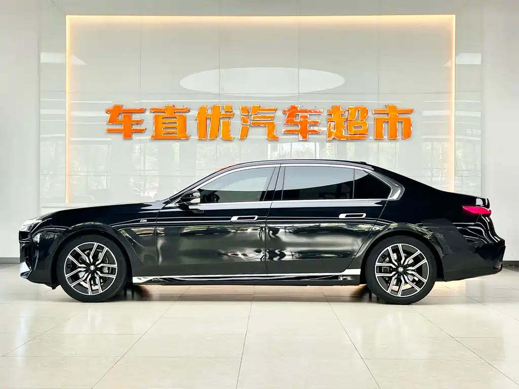 BMW 7 Series 7 2023 735Li M Sport