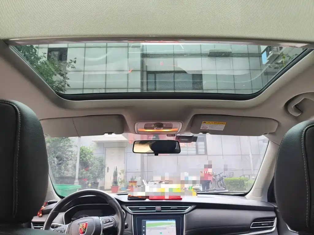 Roewe RX3 — миниатюра 9