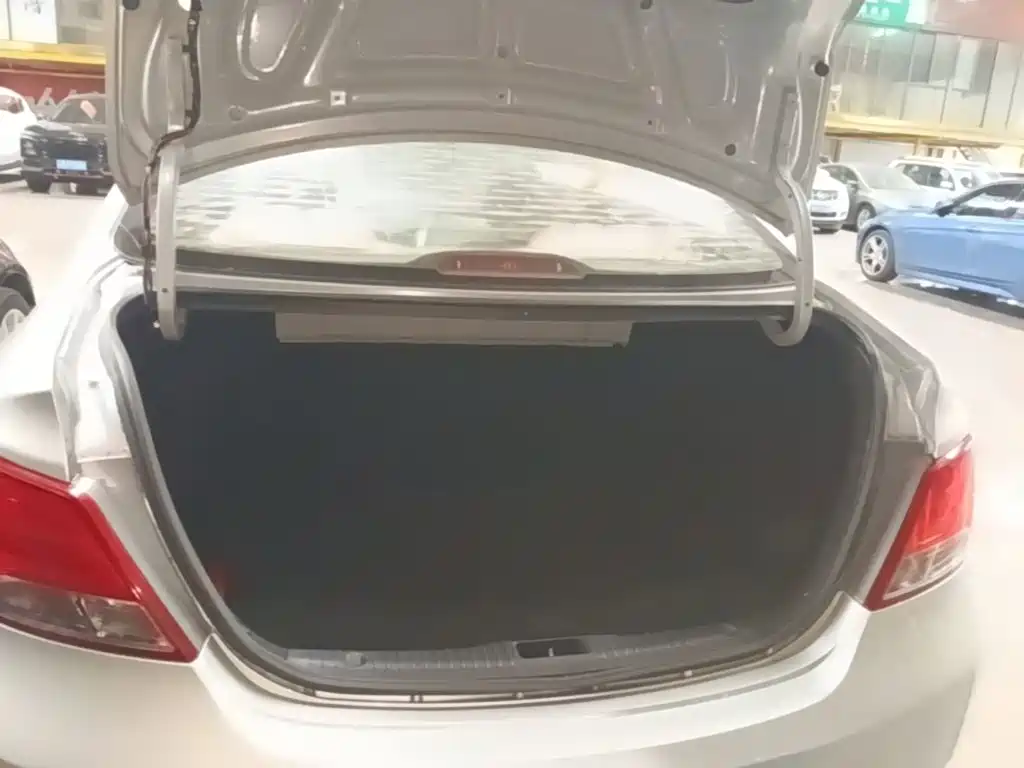 Hyundai Verna — миниатюра 19
