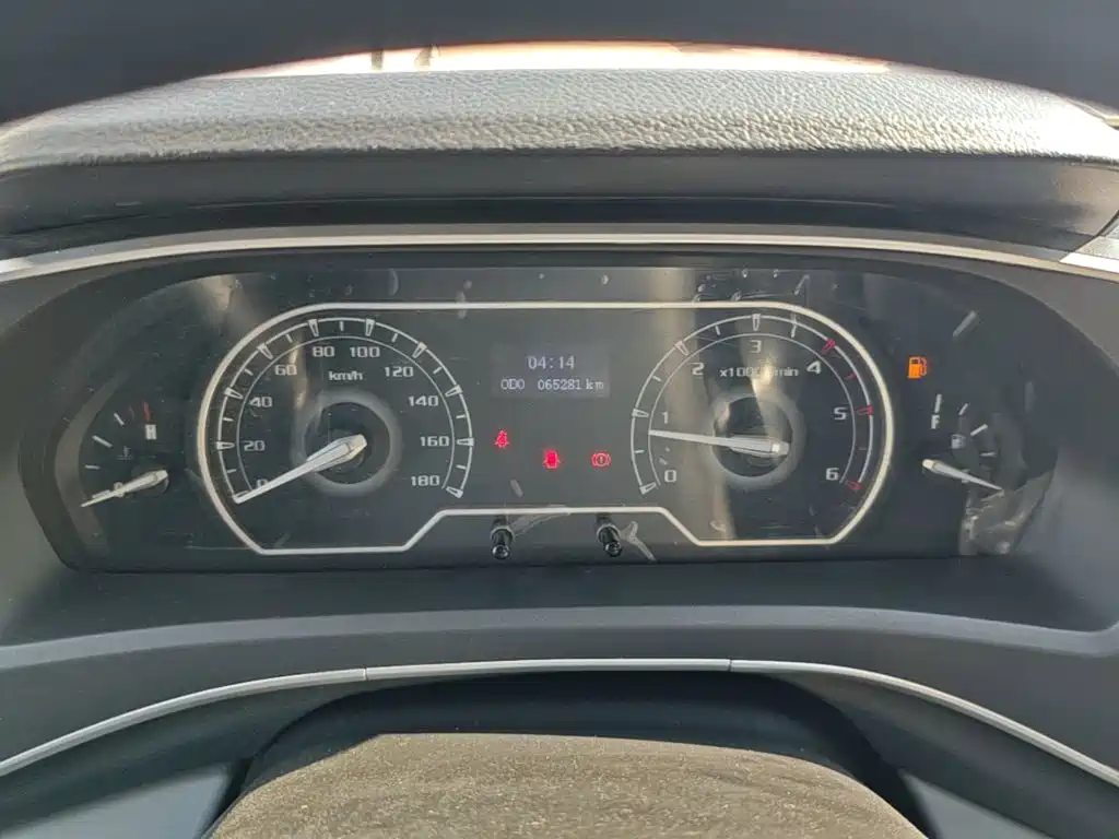 MAXUS V80 — миниатюра 12