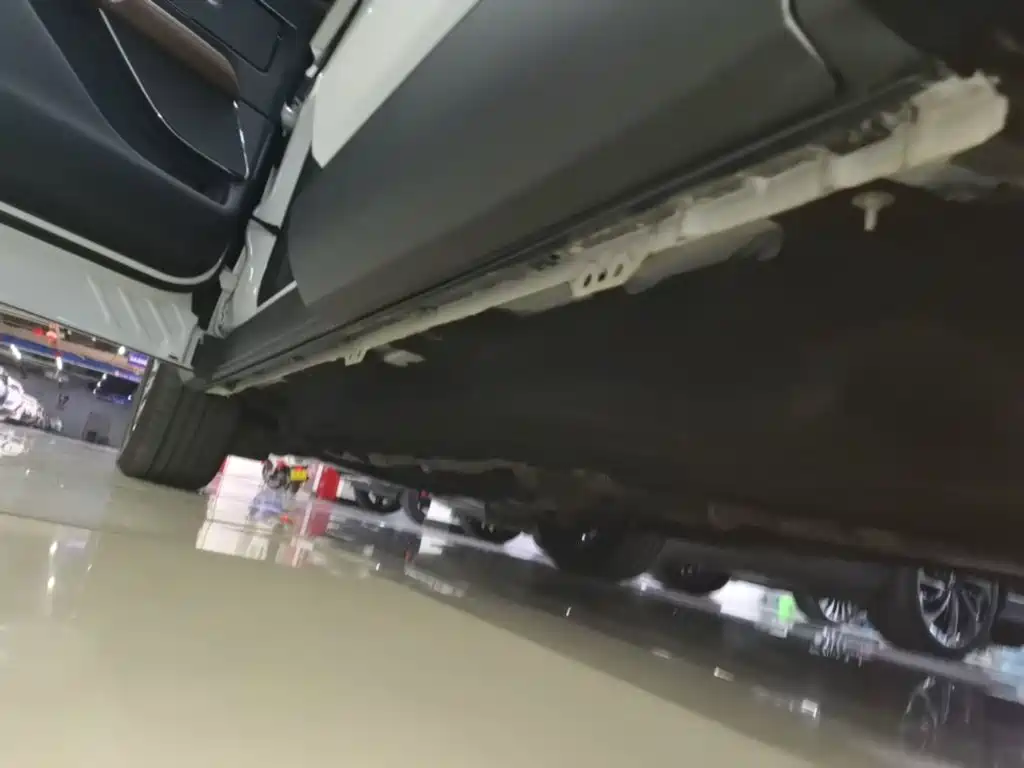 Lincoln Aviator — миниатюра 22