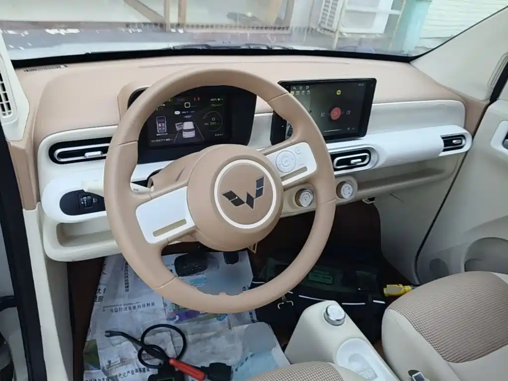 Wuling MINIEV — миниатюра 11