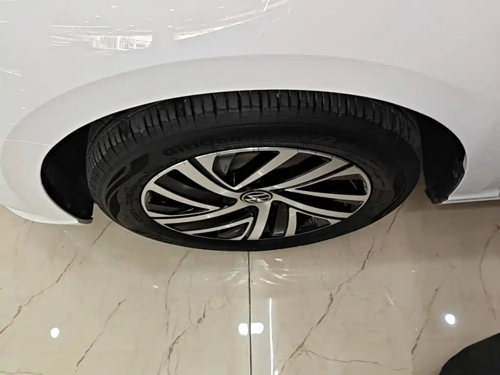 Volkswagen Lavida — миниатюра 23