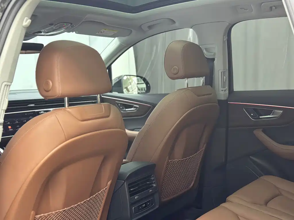 Audi Q7 — миниатюра 34