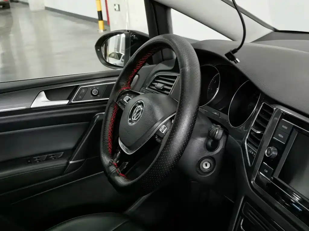 Volkswagen Golf Sportsvan — миниатюра 22