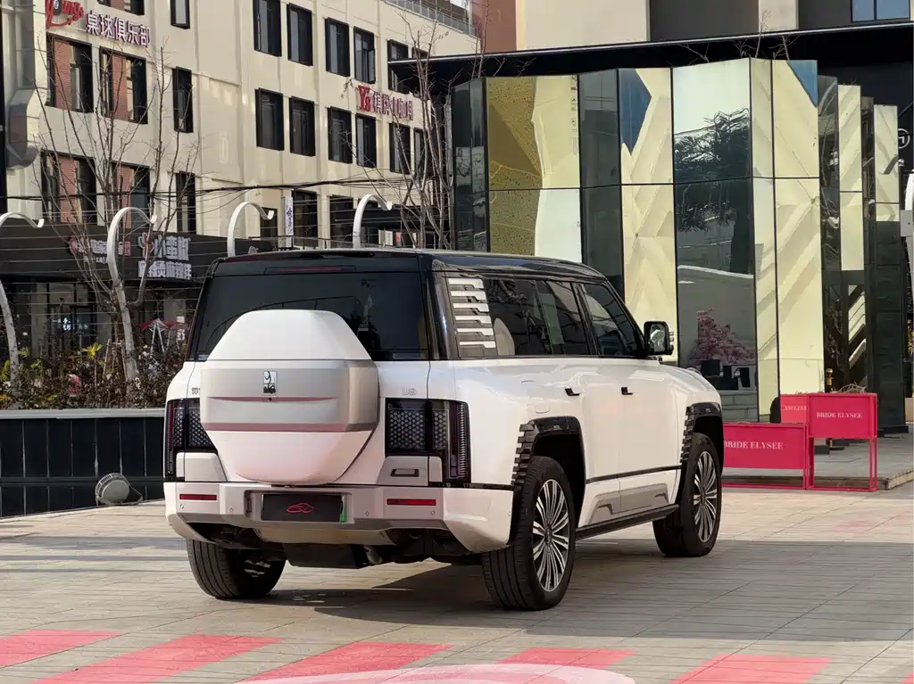 Yangwang U8 2023 Luxury