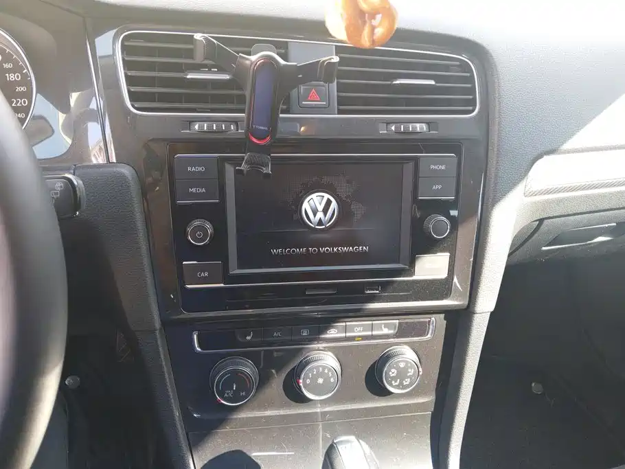 Volkswagen Golf — миниатюра 13